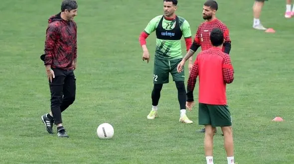 در آخرین تمرین سرخها پیش از بازی با سپاهان چه گذشت؟/ وضعیت 3 ستاره پرسپولیس+تصاویر