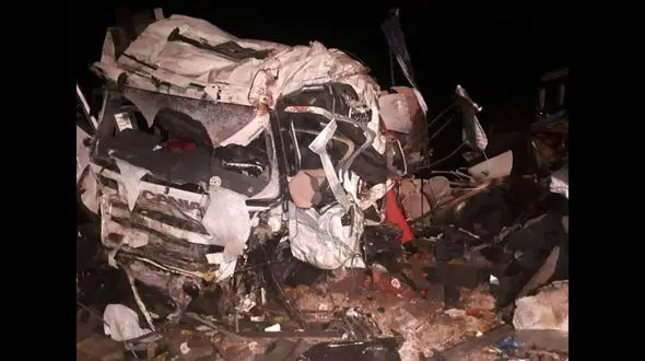 تصادف خونین 3 کامیون محور قم-گرمسار 