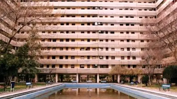 فیلم  تلخ مرگ اسرارآمیز مادر و دختر در بلوک 18 اکباتان / جسد مادر در اتاق در قفل شده بود و ...