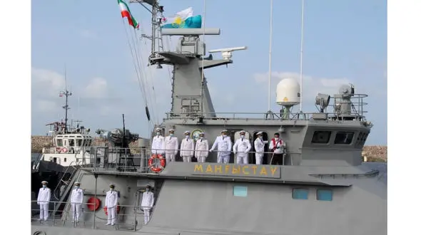 شناورهای قزاقستان وارد آب‌های انزلی شدند