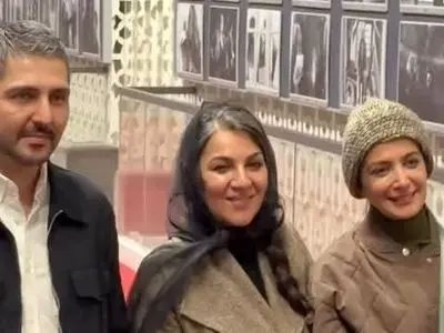 فیلم / تیپ و استایل بازیگران در اکران مردمی آنسوی حصارهای لاله زار / از تیپ مونوکرم ستاره اسکندری تا کاپشن خلبانی و کلاه بافت الهام کردا  و ...