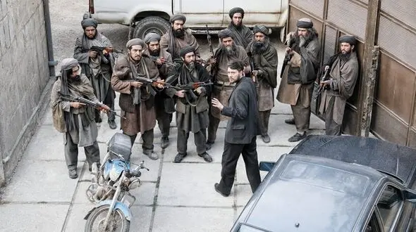 روز 17 مرداد فقط یک خبرنگار شهید نشد 9 نفر در کنسولگری ایران تیرباران شدند/ تنها بازمانده: هشدار دادم، اما گفتند بمانید/ بعد از حادثه حتی یک درجه و مدال به من ندادند