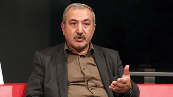 نماینده‌ای که در مجلس حضور دارد رد صلاحیت شده است / پشت پرده این کار چیست ؟