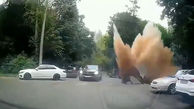 فیلم وحشتناک لحظه انفجار لوله از زیر زمین/ رهگذران شوک زده در خیابان