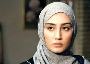 عکس دیده نشده از چهره نچرال هدیه تهرانی قبل از گریم شدن در پشت صحنه/ خانوم سوپراستار در اوج محبوبیت سینمای ایران