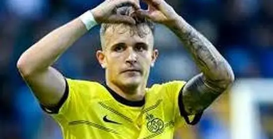 دنیس اکرت؛ پاسخی اروپایی به آرزوی جام جهانی ایران: از رنج‌های کودکی تا قهرمانی در بلژیک