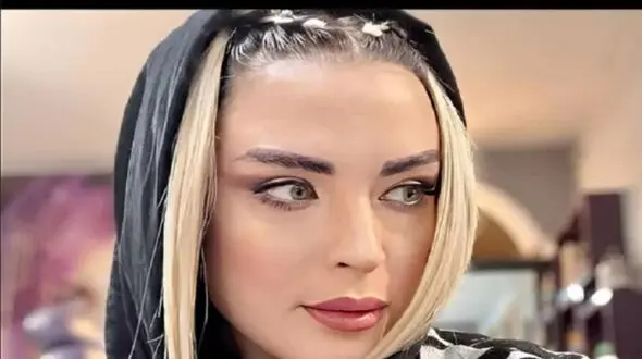 این زن زیبا و جوان مادر کدام خانم بازیگر است ! / فاصله سنی کم با دخترش غوغا کرد !