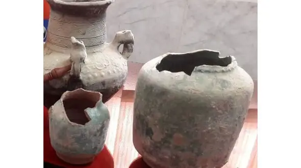 فیلم  گنج نفیس زیر خانه همسایه ! / فیلم حفاری تونل برای گنج !