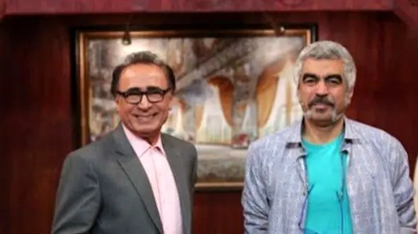 فیلم/  یادی کنیم از شعرخوانی دلنشین دکتر اسماعیل آذر از حضرت حافظ؛ «سال‌ها دل طلب جام جم از ما می‌کرد / وان چه خود داشت ز بیگانه تمنا می‌کرد»