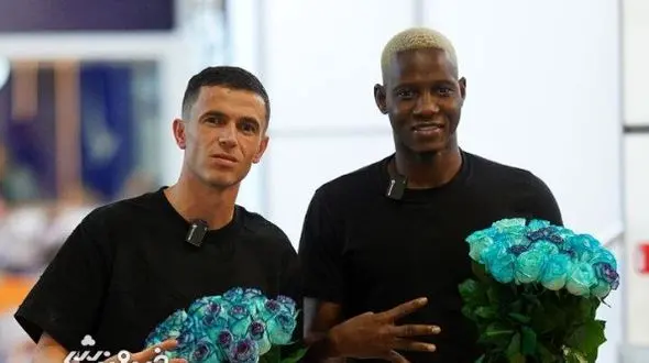 عکس/ ستاره‌های جدید استقلال در تهران حاضر شدند