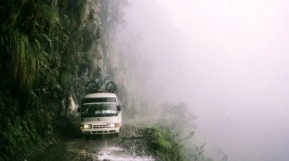 مرگبارترین جاده جهان را ببینید  +تصویر 
