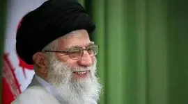 فیلم خاطره جالب روحانی معروف از آوازخوانی در حضور رهبری شهیدانقلاب  / با ترس و لرز خواندم آقا بهم گفت...!!!