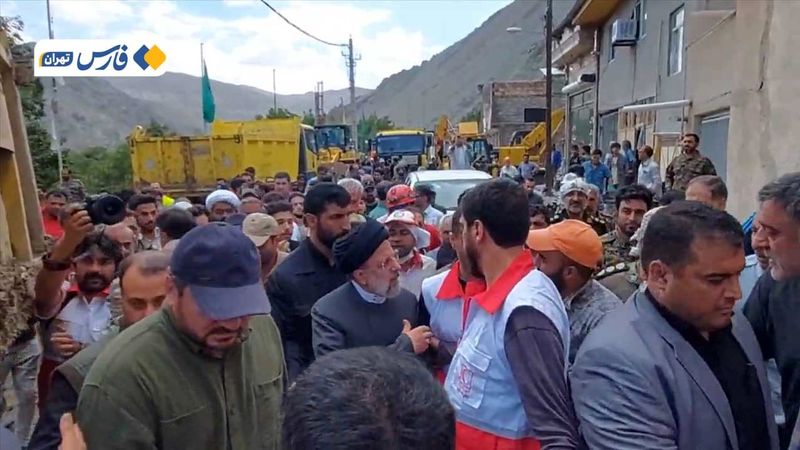 حضور رئیس جمهور در مناطق سیل‌زده فیروزکوه 1