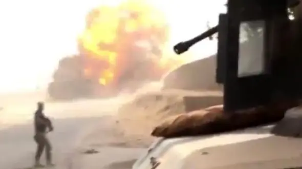 لحظه انهدام خودروی انتحاری داعش در کرکوک + فیلم