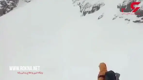 صحنه های باورنکردنی از انتقال اجساد مسافران هواپیما با اسکی در شیارهای خطرناک کوه + فیلم دلهره آور