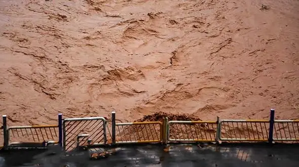 بلای وحشتناک که سر زن بوشهری و  پسر 9 ساله اش آمد / فداکاری سرهنگ شریعتی 