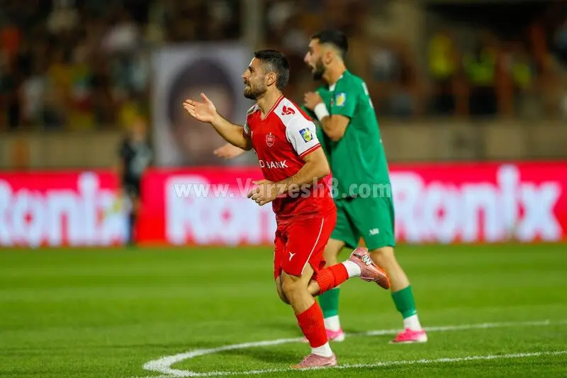 مورچه اتمی درخششی فوق العاده در پرسپولیس (عکس)
