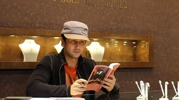 استقبال گرم و صمیمی شاهرخ استخری از هنرمندان و همکاران سینمایی در طلافروشی لوکس و دلبازش به نام سنجاق/ از فریبا نادری تا علی صادقی و پندار اکبری+عکس