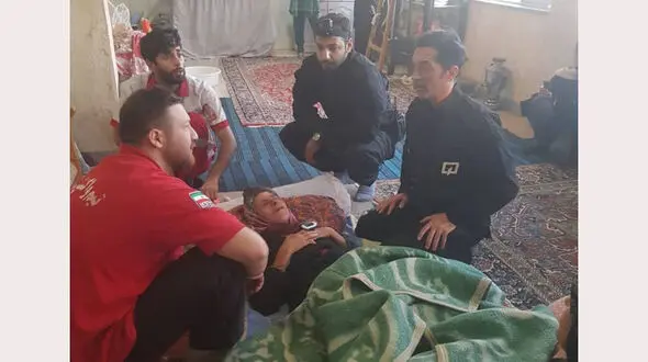 یک زن با سگ خانگی اش 3 روز در شمال گم شد + عکس ها
