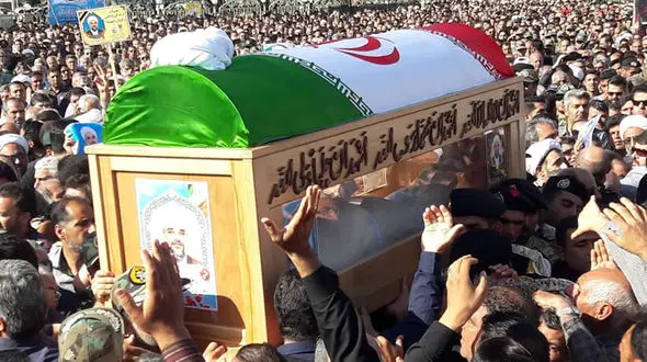 تصاویر مراسم تشییع جنازه امام جمعه شهید کازرون
