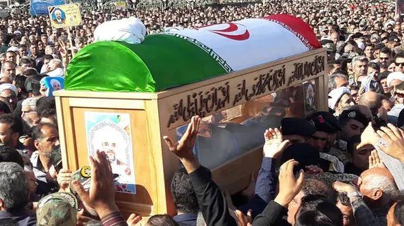 تصاویر مراسم تشییع جنازه امام جمعه شهید کازرون
