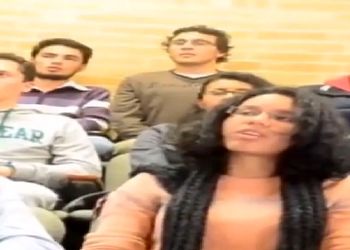 فیلم/ آواز اصیل؛ دانشجوهای خارجی جوری شیفته شجریان شدن که با جون آهنگشو خوندن چیه این بشر