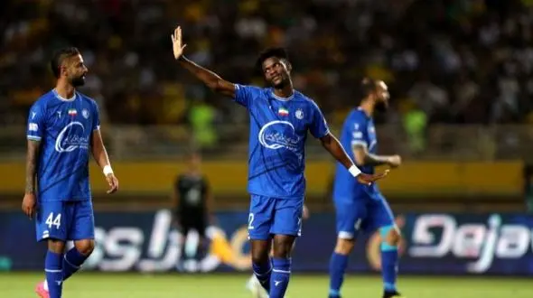 استقلال تکذیب کرد: اندونگ بازیکن ماست!