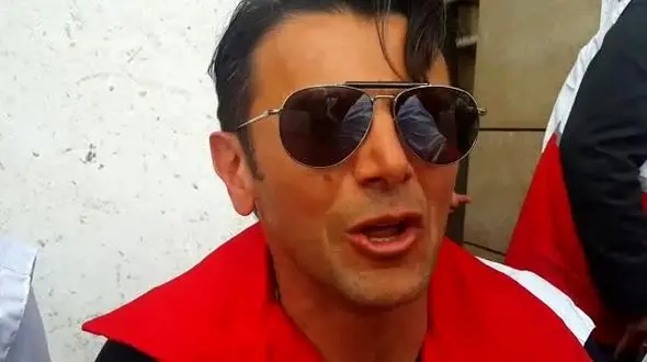 اقدام انسان دوستانه 3 بازیگر مشهور ایران در مقابل سینمای آزادی / به سیل زده ها کمک کنید+ فیلم