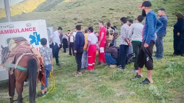 ۴ ساعت پیمایش پیاده جهت پشتیبانی از ۱۱۵ برای انتقال فرد فوت شده در ارتفاعات دره جرمی ارومیه