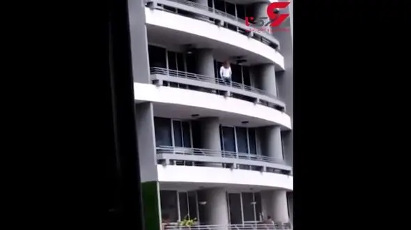 فیلم لحظه سلفی مرگبار یک زن و سقوط از طبقه 27 یک برج +فیلم 