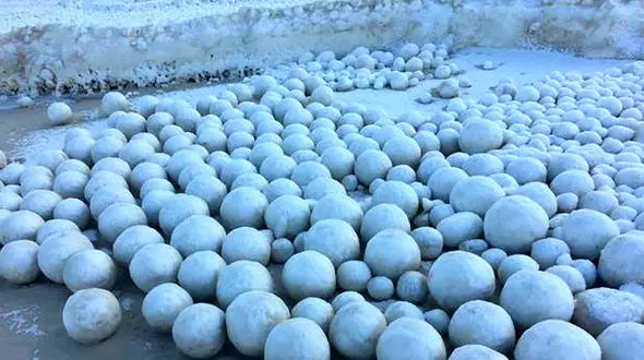 اندازه این تگرگ‌ها شما را شگفت زده می کند + فیلم