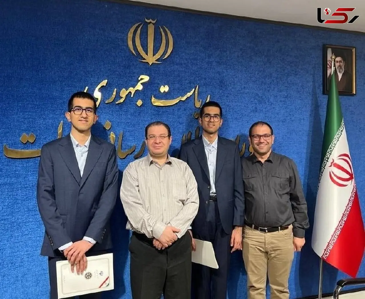 از رتبه‌های ۳ و ۱۱ کنکور تقدیر شد؛ مطالبه نخبگان جوان برای اصلاح آموزش