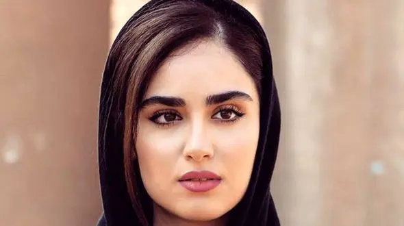 عکس مادر خیلی جوان و زیبای هانیه غلامی ! / انگار همسن و دوقلو هستند !