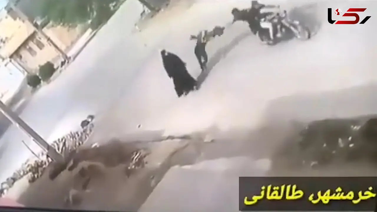 فیلم لحظه سرقت خشن از زن خرمشهری / سارقان دستگیر شدند