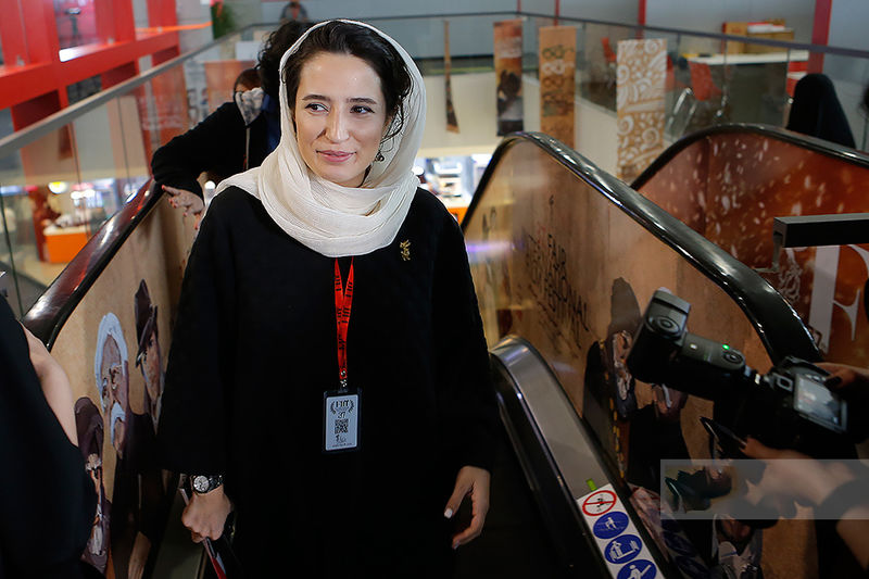 با حقوق مهناز افشار و نوید محمدزاده چه کارهایی می‌شود کرد؟