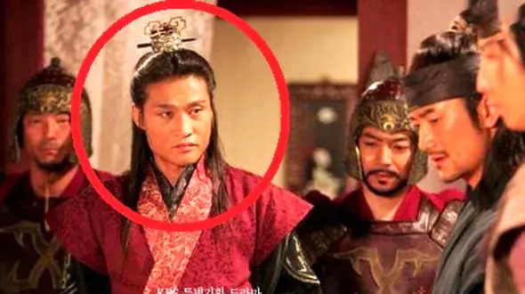 عکس‌های شخصی «ساگا، مشاور امپراتور تسو» در سریال «امپراتور بادها»