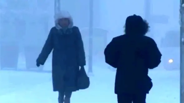 ببینید / تصاویری وحشتناک از زندگی مردم روسیه در دمای ۶۰- درجه‌ای + فیلم