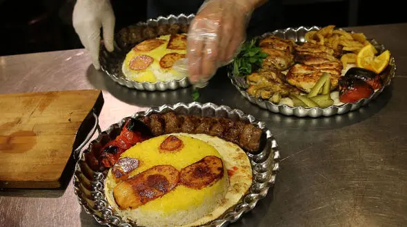 رسوایی یک رستوران سنتی در قلب تهران / سه پرس کباب 744 هزار تومان! / تعزیرات فاش کرد