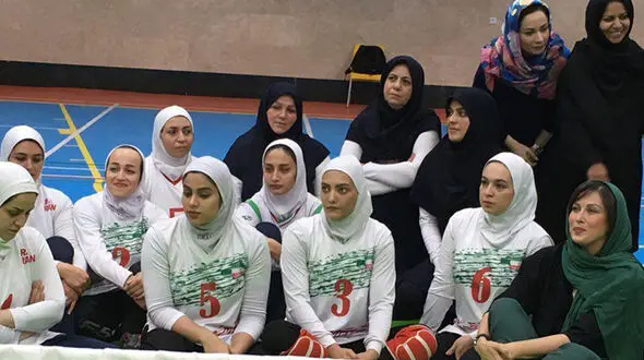 حضور دو بازیگر مشهور در اردوی دختران ملى‌پوش ‎والیبال نشسته ایران +عکس