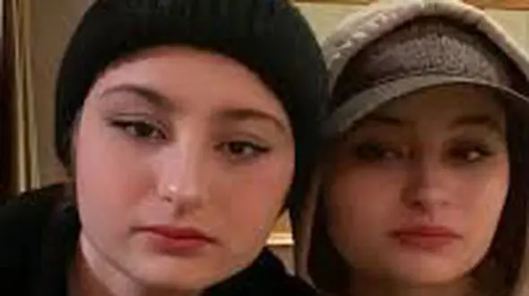 عکس/ شوخی عجیب  سارا و نیکا ! / خسته ایم !