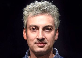 رونمایی از همزاد قجری ارژنگ امیرفضلی در عکس های لورفته از کاخ گلستان/ چقدر شبیه هم هستن+عکس