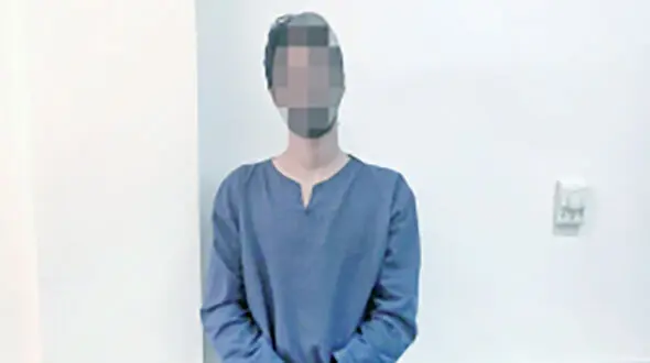 اقدام عجیب پسر جوان به همراه دوست دخترش با مزدا 3 + عکس