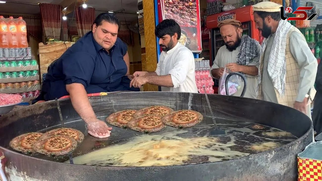 فیلم / غذای خیابانی مشهور در افغانستان؛ پخت محبوب ترین چاپلی کباب جهان 