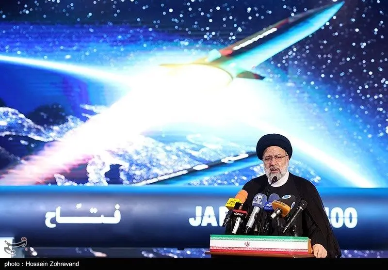 مراسم رونمایی از ابر موشک بالستیک هایپرسونیک «فتاح» با حضور آیت الله سید ابراهیم رئیسی ، رئیس جمهور و سردار سلامی فرمانده سپاه و سردار حاجی زاده فرمانده نیروی هوافضای سپاه پاسداران	 	