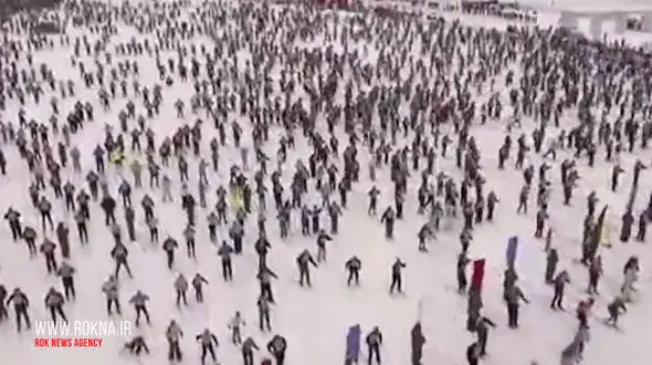 مسابقه 10 هزار نفره اسکی در روسیه + فیلم