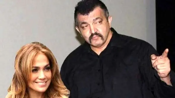 احمد ایراندوست: من حکم قتل تتلو رو صادر کرده بودم! جنیفر لوپز فهمیده بود ما دعوایی هستیم رگ آبادانی داریم/ جنیفر لاته بامرامه+فیلم