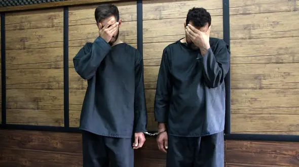 این 2 شیطان در خانه های مجردی دختران تنها چه می کردند ؟! + فیلم گفتگوی بعد دستگیری