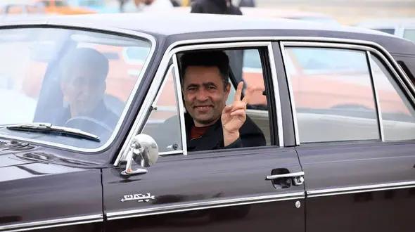 همایش خودروهای کلاسیک در اصفهان برای حمایت از خوی