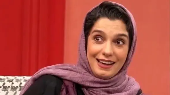 فیلم خنده های الیکا عبدالرزاقی از خاطره مرگ پدرش/ خب چیکار کنم نخندم .../ ژوله با بشقن و رقص : خب از دوره یتیمیت بگو .../ بابام در زلزله ...اما نه اونجوری که ...