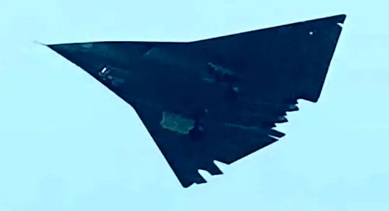 جنگنده فوق‌سنگین نسل ششم چین